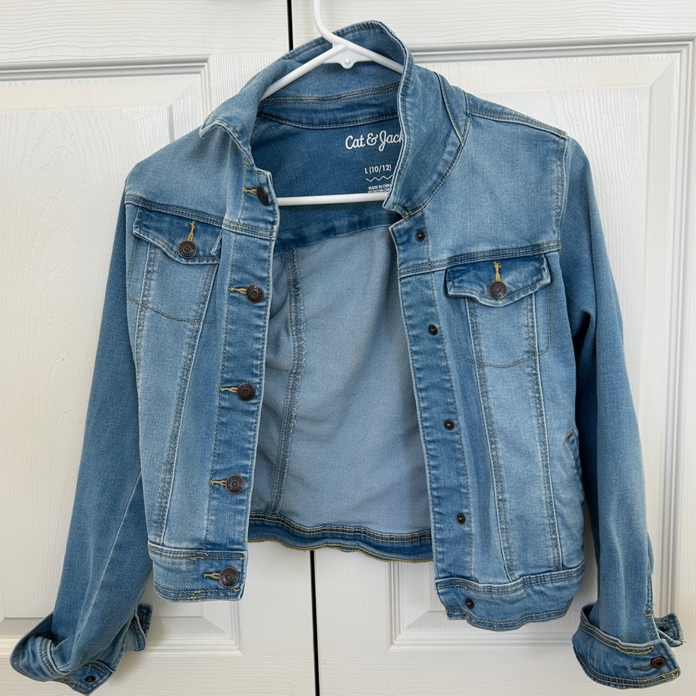 Cat and Jack Girls Large (10-12) Blue Jean Jacket